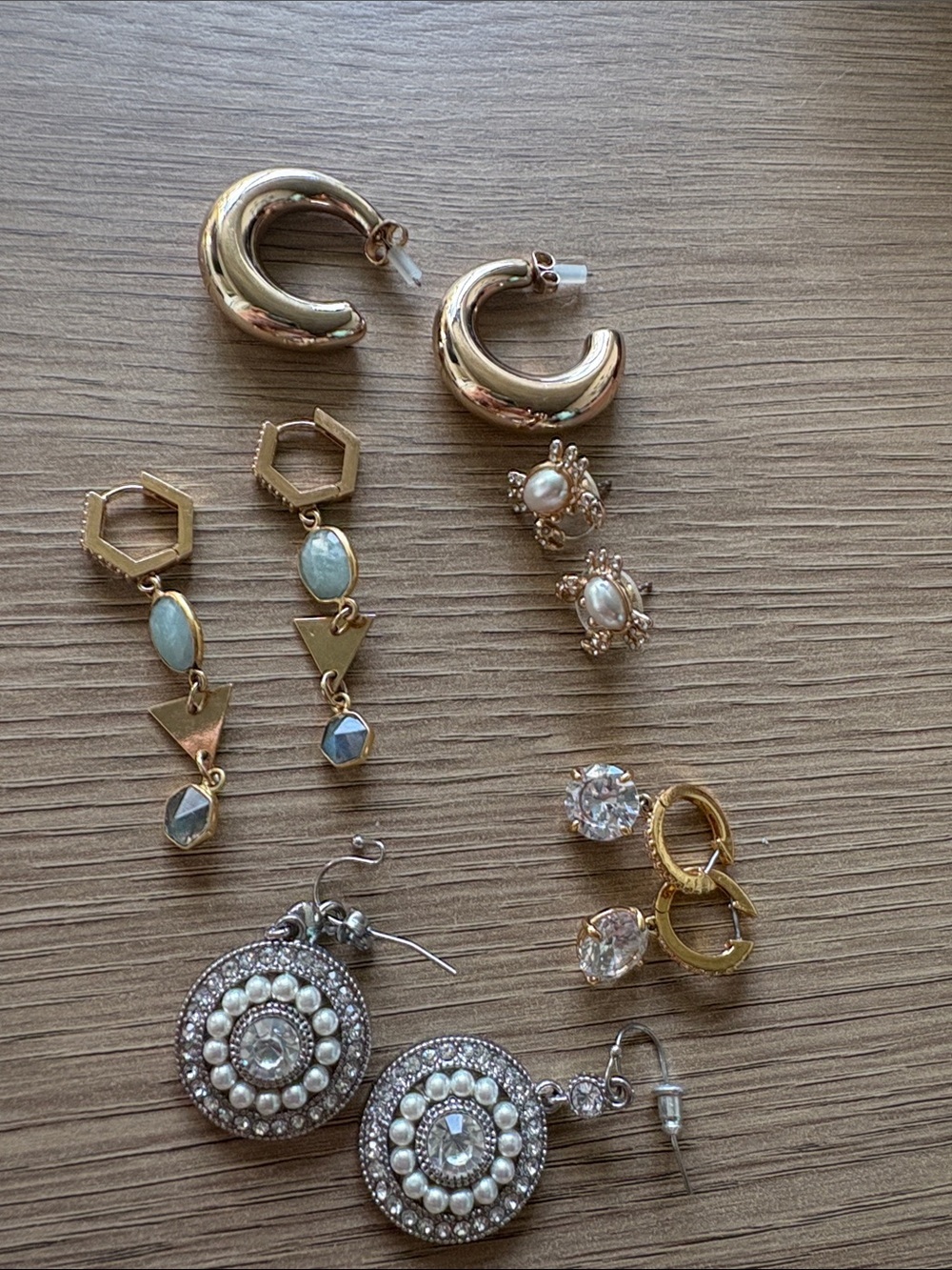 Set of 5 Women’s Earrings